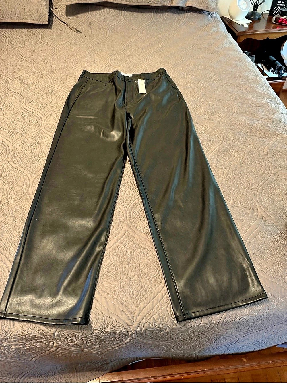 Old Navy High-Rise OG Loose Faux-Leather Pants Black Size 10